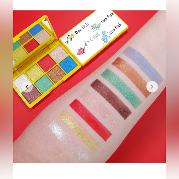 London Revolution Beauty LONDON
One Fish Two Fish Red Fish Blue Fish Dr. Seuss - Picture 1 of 4